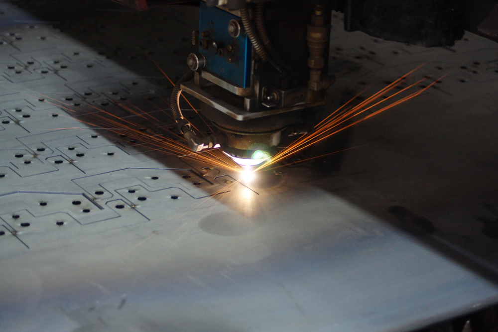 fiber vs. CO2 laser cutting